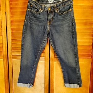 Signature Levi Caprice